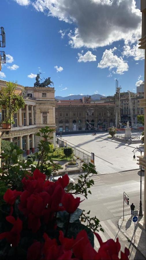 Da Nelly Al Politeama Apartment Palermo Exterior photo